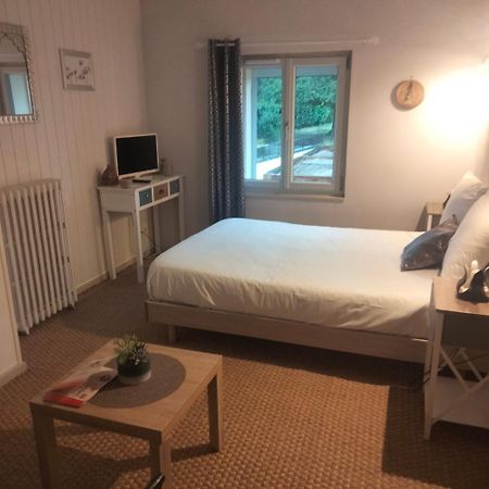 Le Jack Bed & Breakfast Mont-sous-Vaudrey Exterior photo