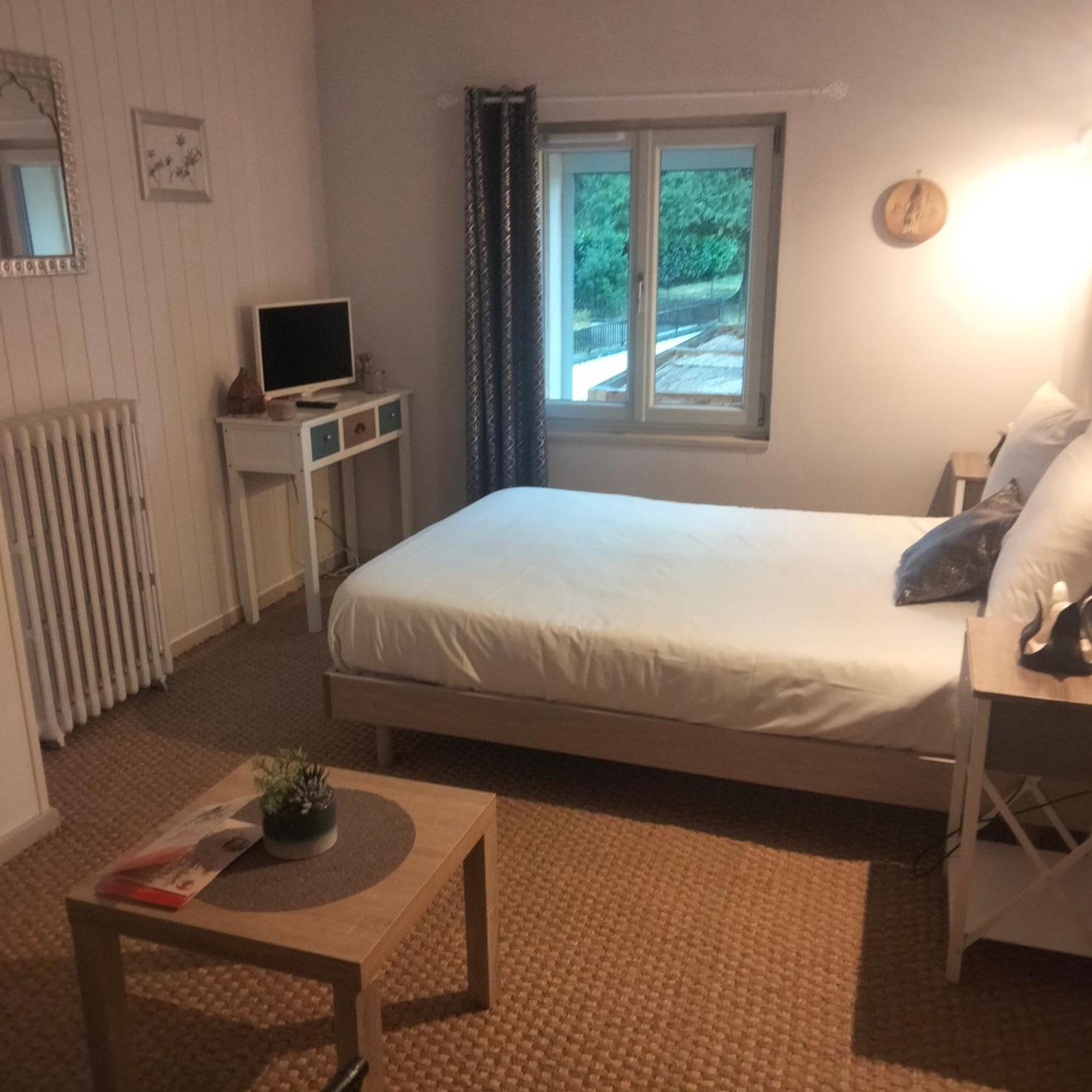 Le Jack Bed & Breakfast Mont-sous-Vaudrey Exterior photo